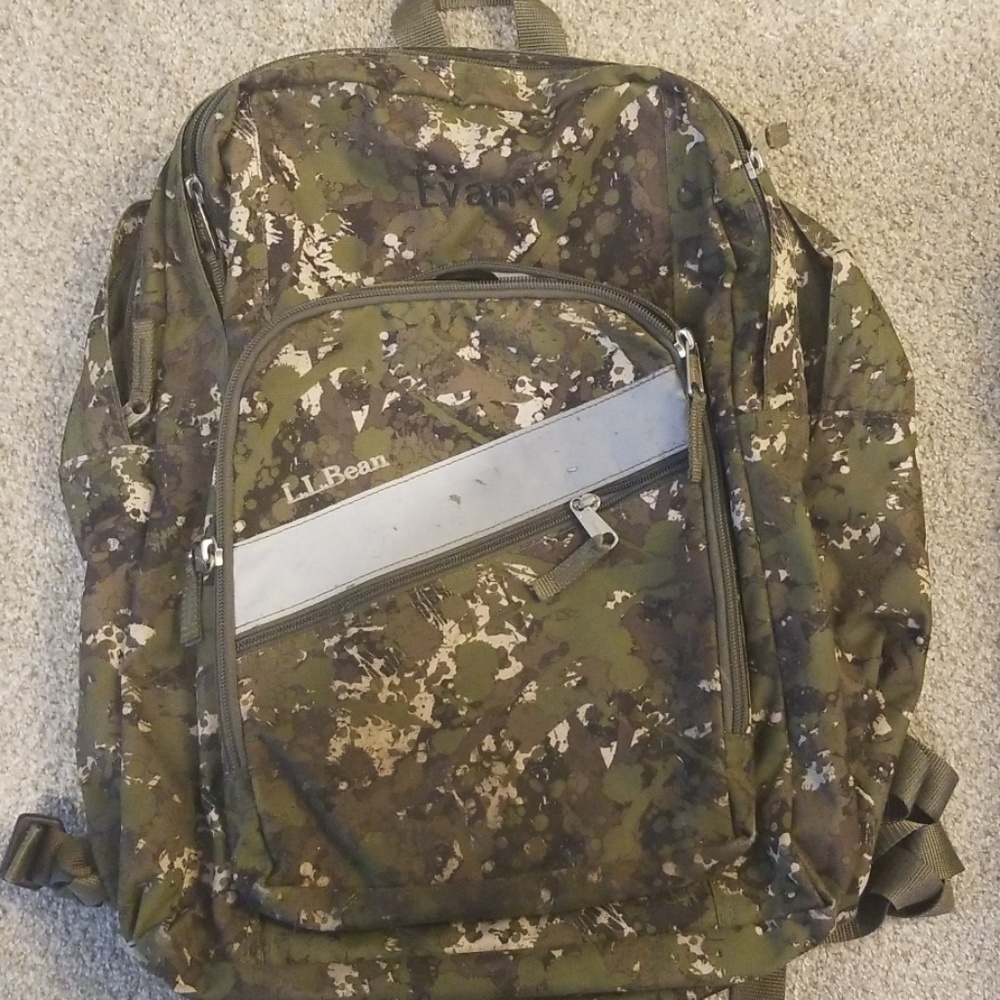 L.L Bean Deluxe backpack Camo (Evan monogram)